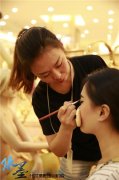 烟台化妆学校水墨为丽晶皮草行秋冬新品发布秀