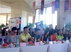 车模大赛再次力邀张校长出席评委  评委团现场点